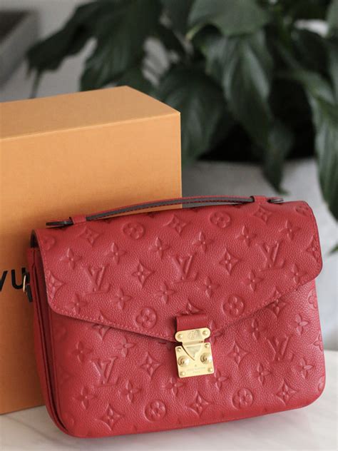 authentic lv pochette|Lv pochette metis empreinte.